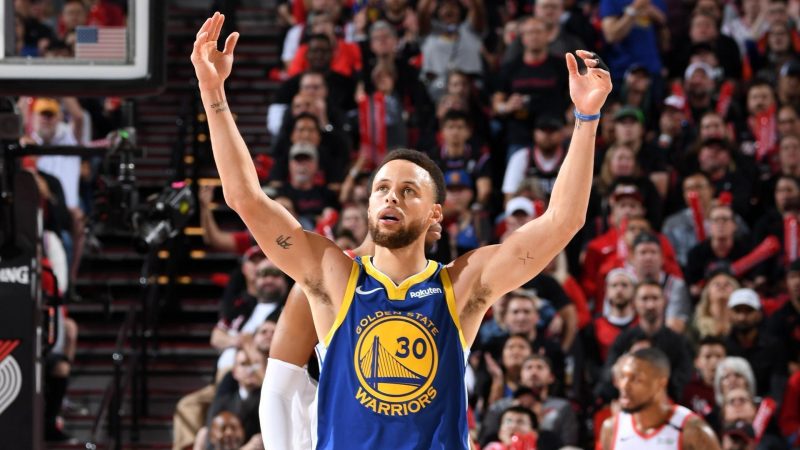 Warriors Take Game 3 With Commanding Road Win