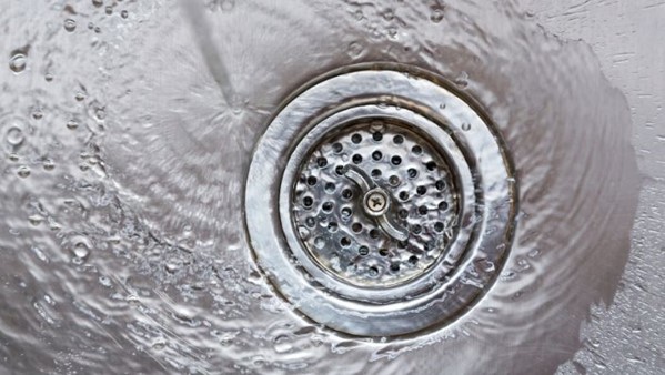 4 Tips for Handling a Slow Drain in Your Home