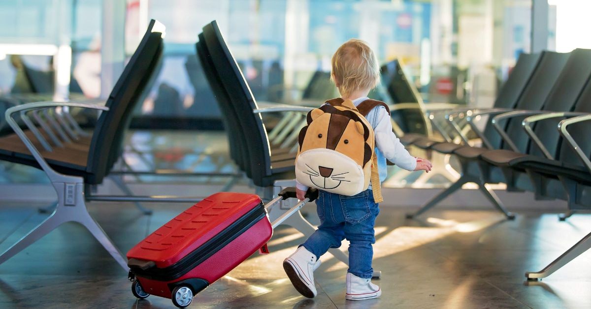 How To Keep a Toddler Entertained at an Airport