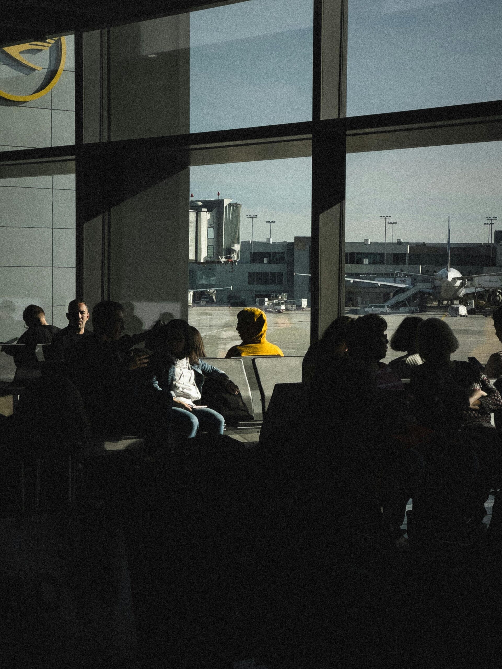 Flight Delay Compensation: How to Claim EU261 Compensation or US Refunds